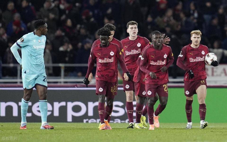 欧联4-1,25岁巴萨旧将妙传,31岁尤文旧将破门,意甲第5连续4轮不败